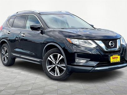 Used 2017 Nissan Rogue SL