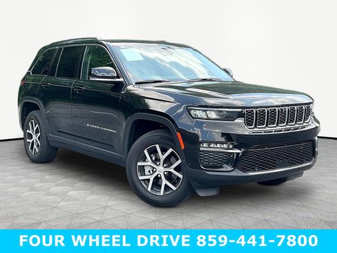 Used 2023 Jeep Grand Cherokee Limited w/ Luxury Tech Group II AWD/4WD image 3