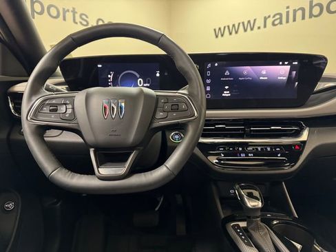 Used 2025 Buick Envista Avenir image 9