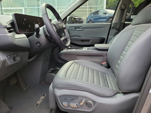 Used 2024 Kia EV9 Land AWD/4WD image 9