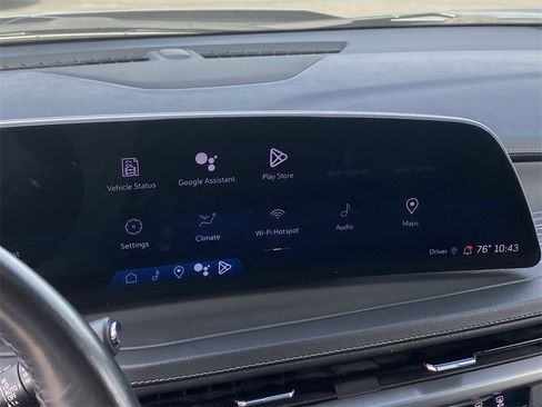 Used 2024 Cadillac XT4 Premium Luxury image 8