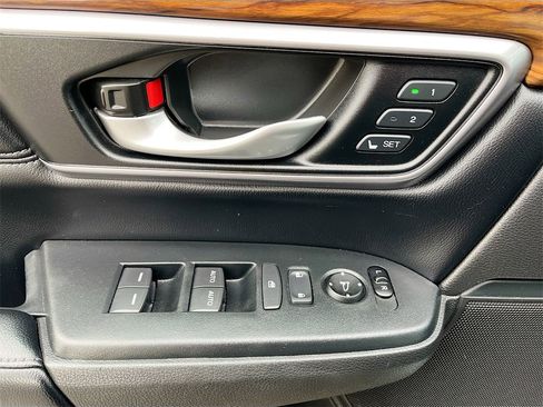 Used 2018 Honda CR-V EX-L image 17