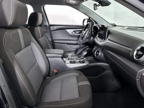 Used 2025 Chevrolet Blazer LT FWD image 29
