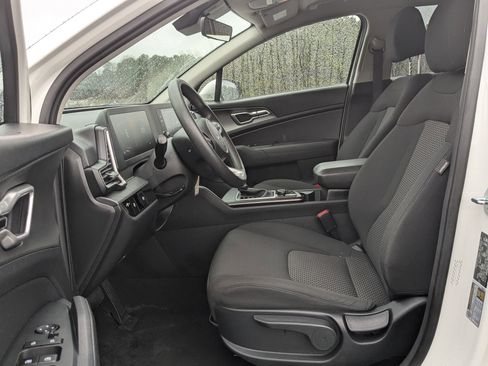 Used 2024 Kia Sportage LX image 22