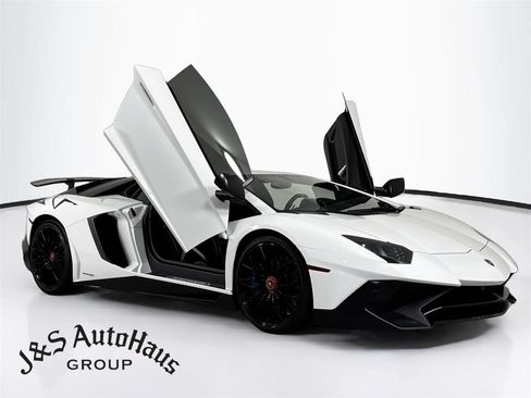 Used 2016 Lamborghini Aventador LP 750-4 Superveloce AWD/4WD image 1