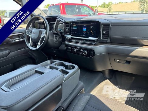 Used 2023 Chevrolet Silverado 1500 RST AWD/4WD image 17