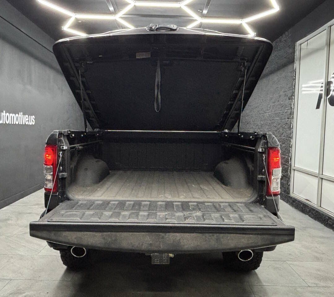 Used 2022 RAM 1500 Big Horn AWD/4WD image 12