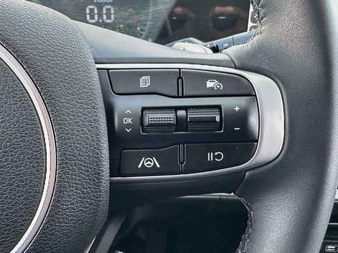 Used 2025 Kia Sportage EX AWD/4WD image 12