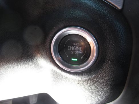 Used 2020 GMC Sierra 1500 Elevation w/ Elevation Value Package AWD/4WD image 23