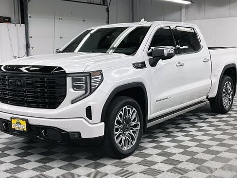 Used 2024 GMC Sierra 1500 Denali Ultimate AWD/4WD image 12