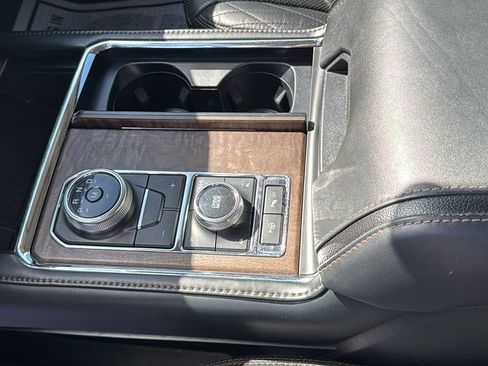 Used 2020 Ford Expedition Platinum AWD/4WD image 22
