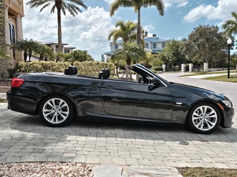 Used 2011 BMW 335is Convertible image 42