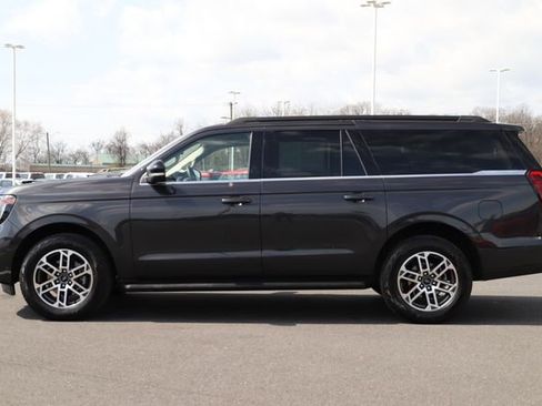 Used 2025 Ford Expedition Max Active AWD/4WD image 4