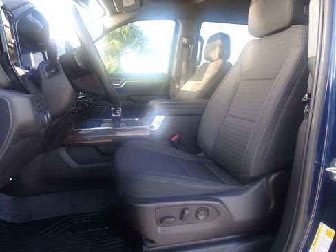 Used 2022 Chevrolet Silverado 1500 RST AWD/4WD image 7