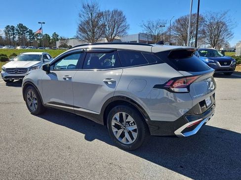 Used 2023 Kia Sportage SX image 4