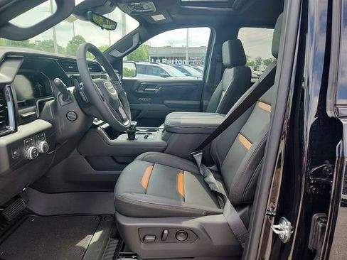 New 2026 GMC Sierra 1500 AT4 w/ AT4 Premium Package AWD/4WD image 9