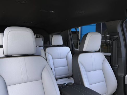 New 2026 Chevrolet Traverse High Country FWD image 25