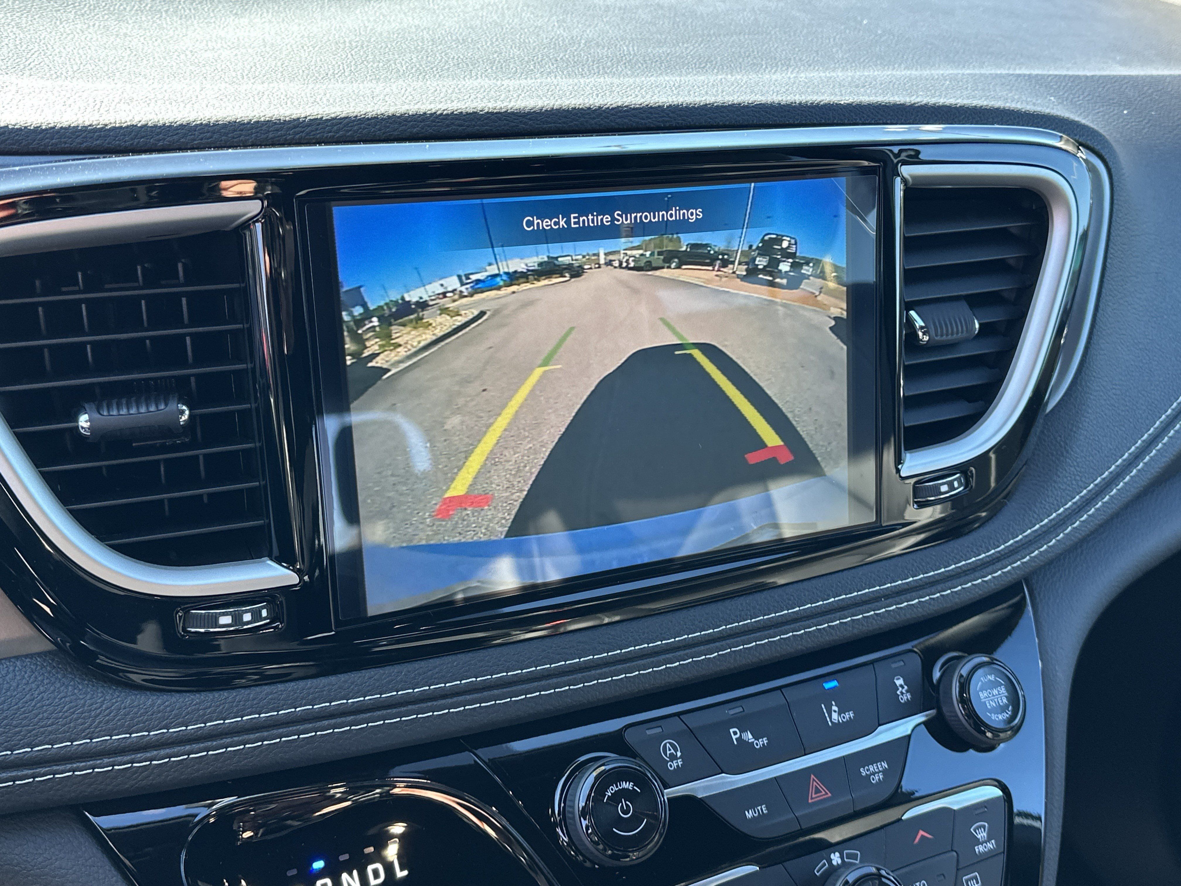 New 2026 Chrysler Pacifica Select FWD image 32