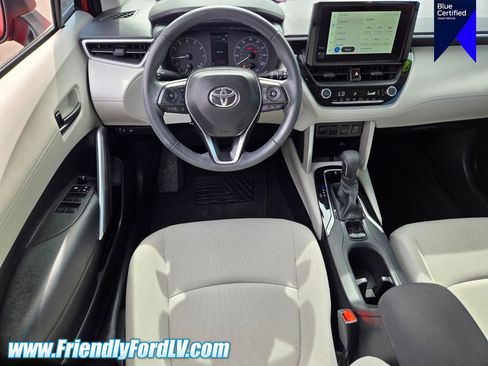 Used 2024 Toyota Corolla Cross LE w/ Moonroof Package FWD image 11