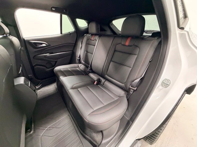 Certified 2024 Chevrolet Trax RS w/ Sunroof Package FWD image 22