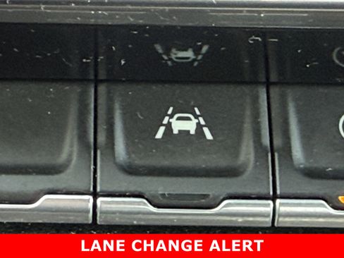 Used 2022 GMC Sierra 1500 Elevation image 24