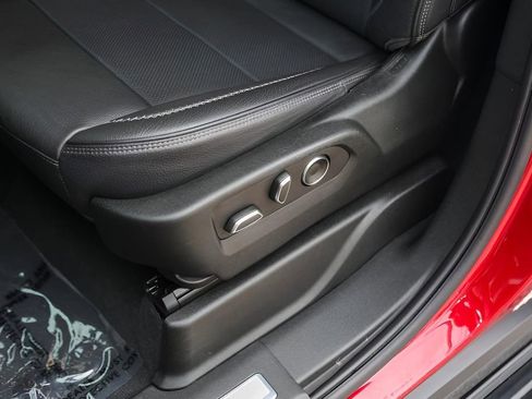 Used 2023 GMC Yukon Denali image 11