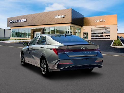 New 2026 Hyundai Elantra SEL Sport Premium FWD image 5