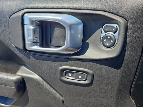 Used 2022 Jeep Wrangler Unlimited Sport AWD/4WD image 27