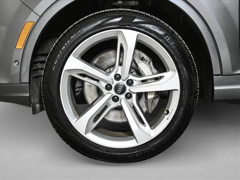 Used 2019 Audi Q7 3.0T Prestige w/ Prestige Package image 26