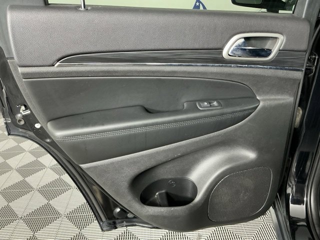 Used 2019 Jeep Grand Cherokee Limited AWD/4WD image 10