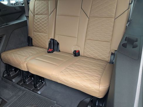 Used 2024 Cadillac Escalade Sport w/ LPO, ONYX Package image 21