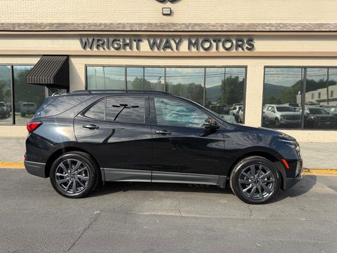 Used 2024 Chevrolet Equinox RS w/ RS Leather Package AWD/4WD image 2