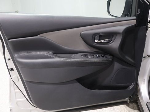 Used 2023 Nissan Murano SV image 12