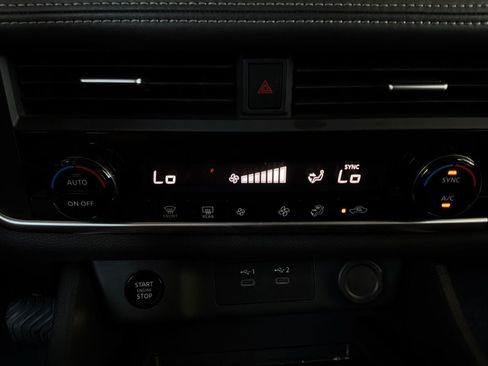 Used 2026 Nissan Rogue SV FWD image 30