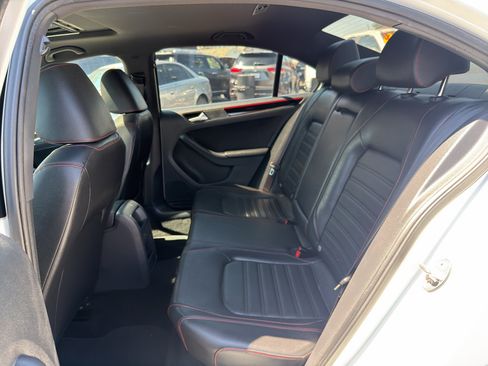 Used 2017 Volkswagen Jetta GLI FWD image 16