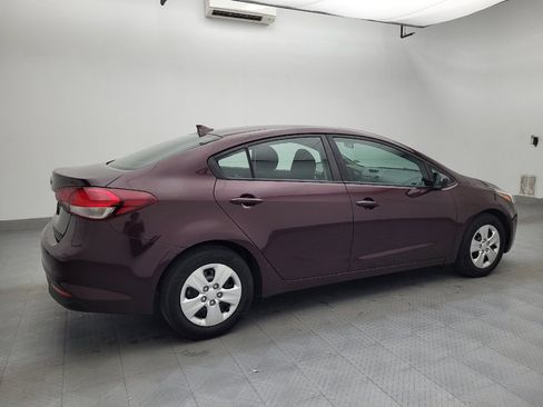 Used 2017 Kia Forte LX image 10