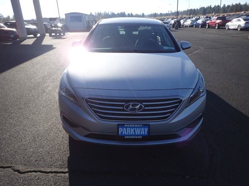Used 2015 Hyundai Sonata SE FWD image 8