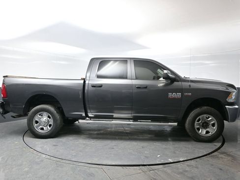 Used 2018 RAM 2500 Tradesman w/ Chrome Appearance Group image 3