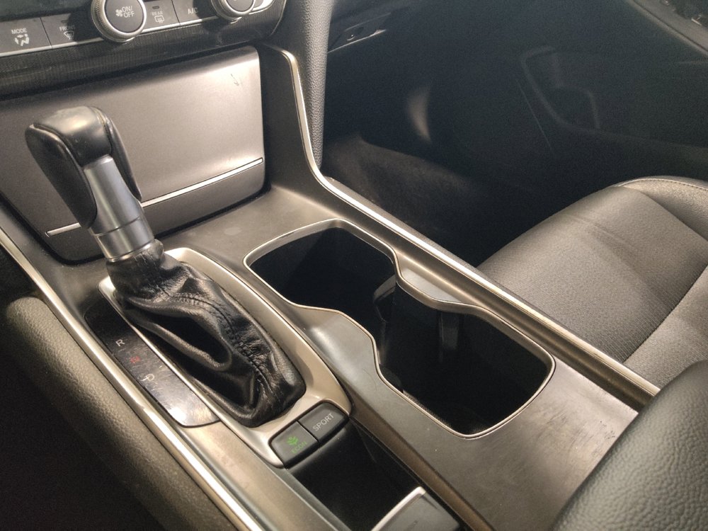 Used 2018 Honda Accord Sport image 26