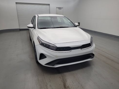 Used 2024 Kia Forte LXS FWD image 14
