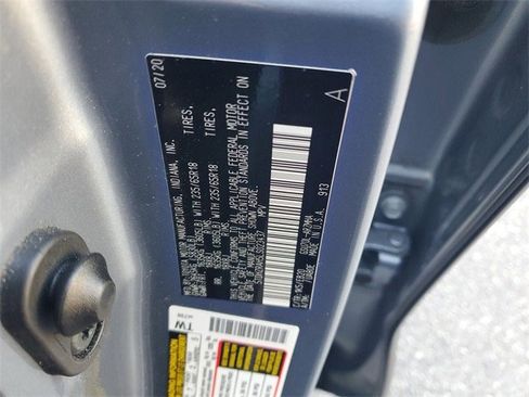 Used 2020 Toyota Highlander XLE image 32