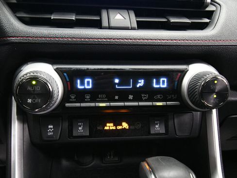 Used 2024 Toyota RAV4 SE w/ Weather & Moonroof Package AWD/4WD image 16