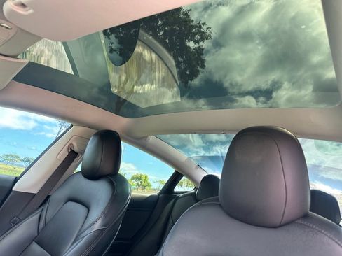 Used 2022 Tesla Model 3 Performance AWD/4WD image 19