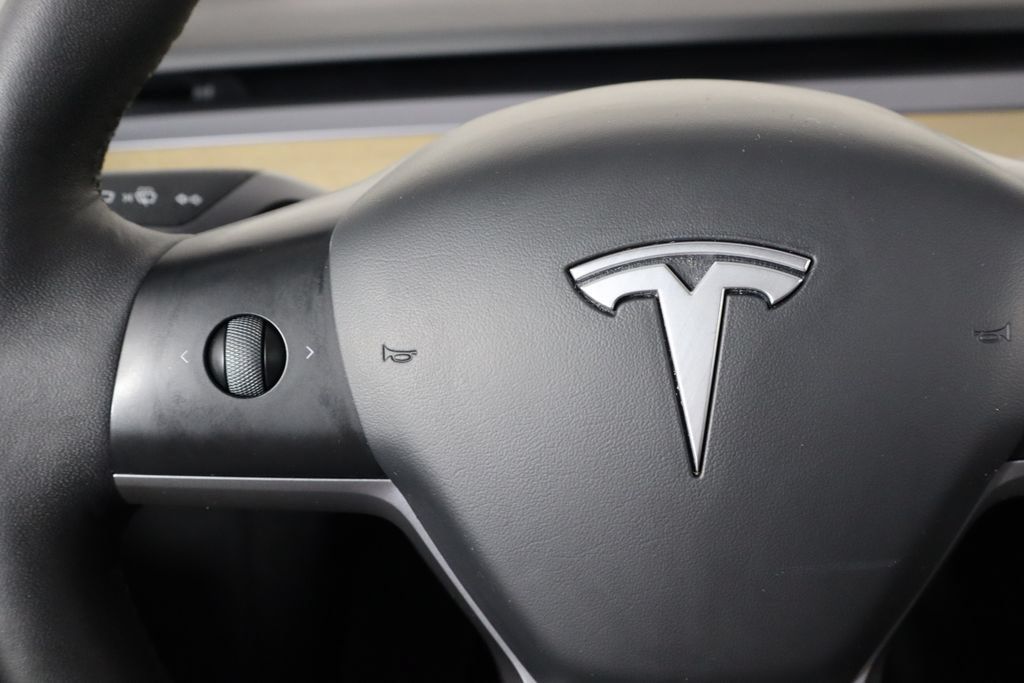 Used 2023 Tesla Model Y Long Range AWD/4WD image 8