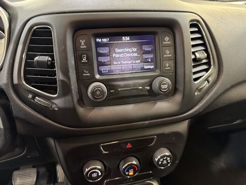 Used 2018 Jeep Compass Sport image 17