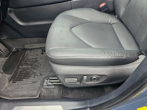 Used 2024 Toyota Grand Highlander FWD image 19