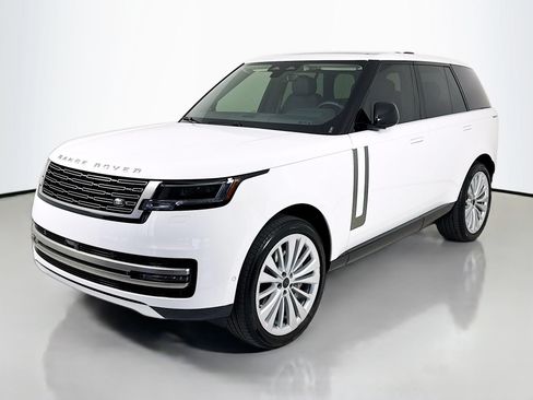 Used 2025 Land Rover Range Rover SE AWD/4WD image 3