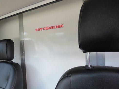 Used 2023 Ford Transit 350 DRW RWD image 5