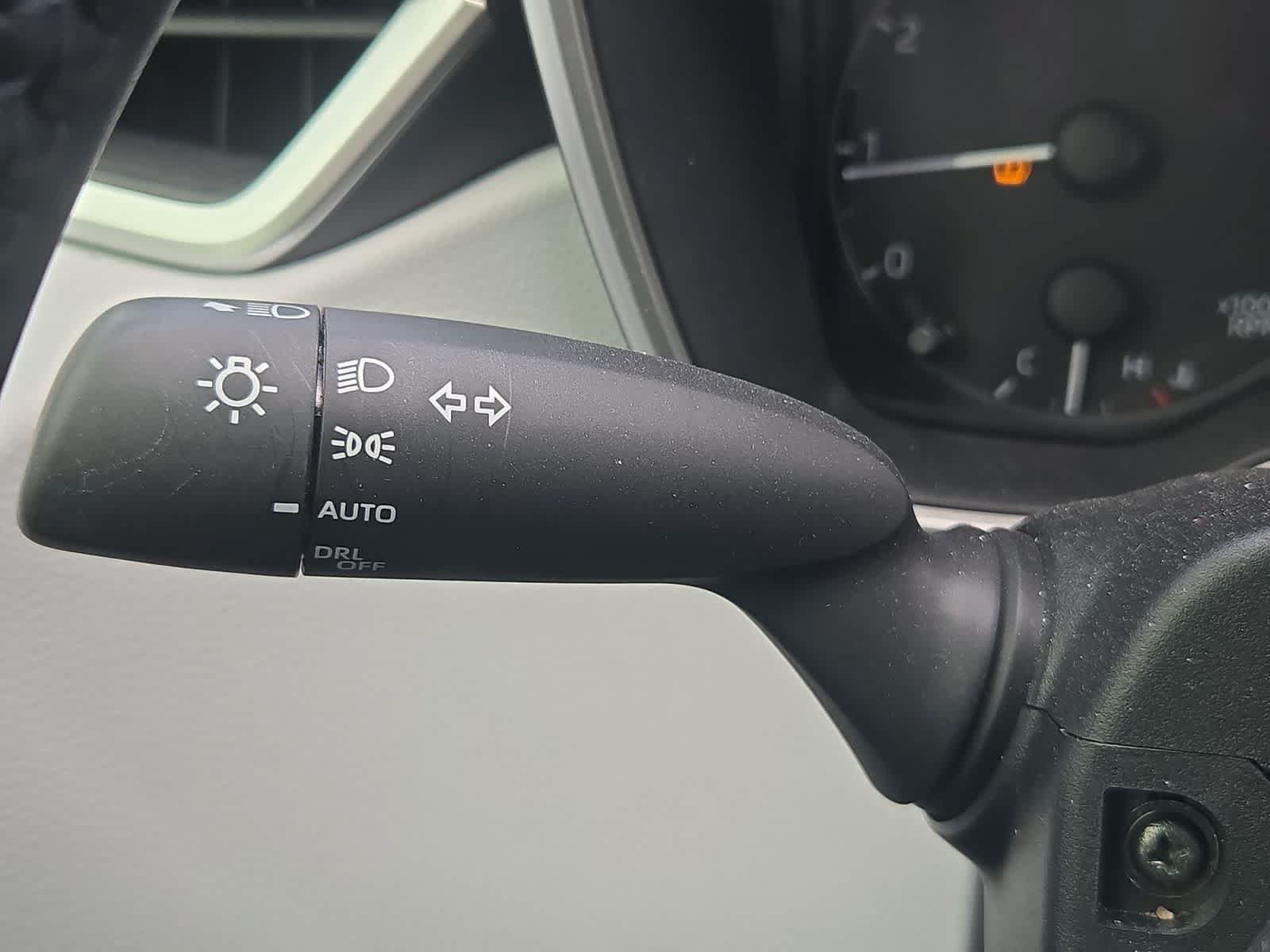 Used 2025 Toyota Corolla SE w/ SE Package FWD image 26