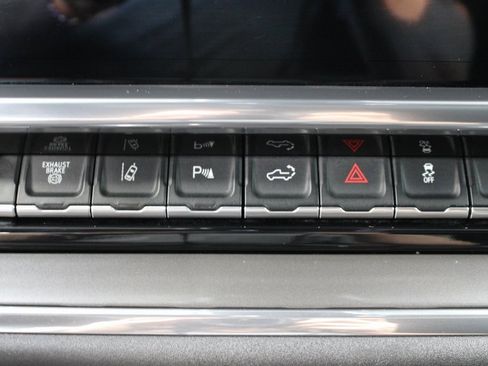 Used 2024 Chevrolet Silverado 2500 High Country image 66